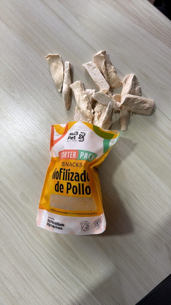 Bolsa Nu3Pet de snacks liofilizados de pollo